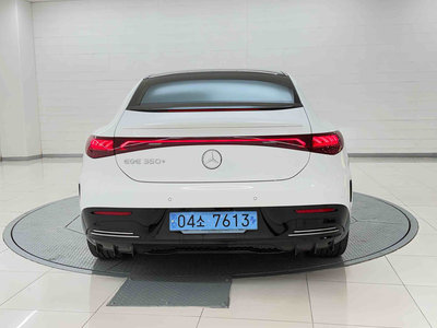 MERCEDES-BENZ EQE - 3