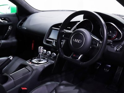 AUDI R8 - 10