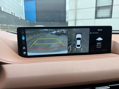 2023 Genesis G80 (RG3) thumbnail 12