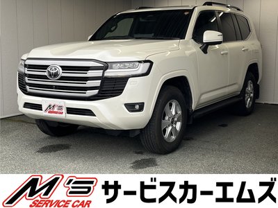 TOYOTA LAND CRUISER 300