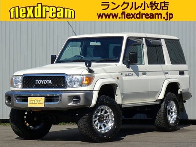 TOYOTA LAND CRUISER 70 - 3