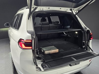 2025 BMW X7 缩略图 28