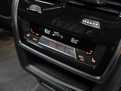 2025 BMW X7 缩略图 25