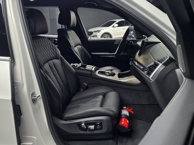 2025 BMW X7 缩略图 13