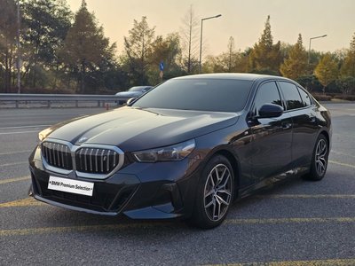 BMW I5