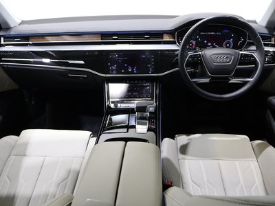 AUDI A8 - 3