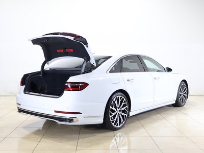 AUDI A8 - 10