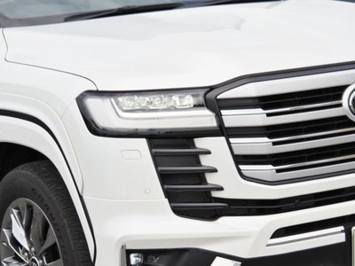 صورة مصغرة 15 لـ 2023 Toyota LAND CRUISER 300