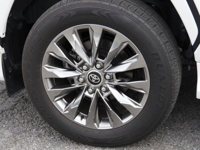 صورة مصغرة 20 لـ 2023 Toyota LAND CRUISER 300