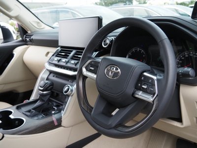 صورة مصغرة 69 لـ 2023 Toyota LAND CRUISER 300
