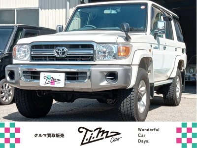 TOYOTA LAND CRUISER 70 - 1