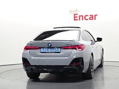 2025 BMW I4 photo 3