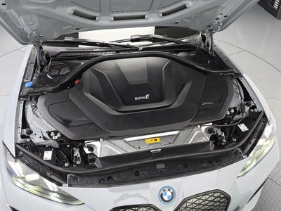 2025 BMW I4 photo 7