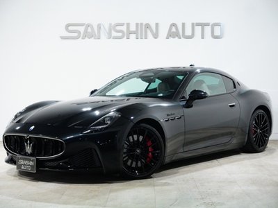 MASERATI GRANTURISMO - 1