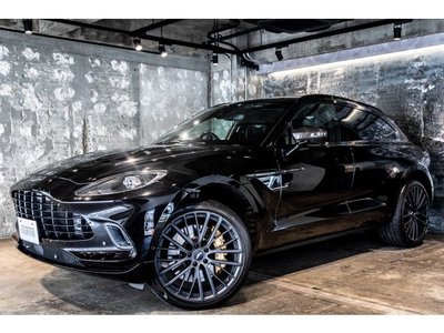 ASTON MARTIN DBX - 6
