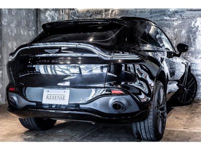 ASTON MARTIN DBX - 3