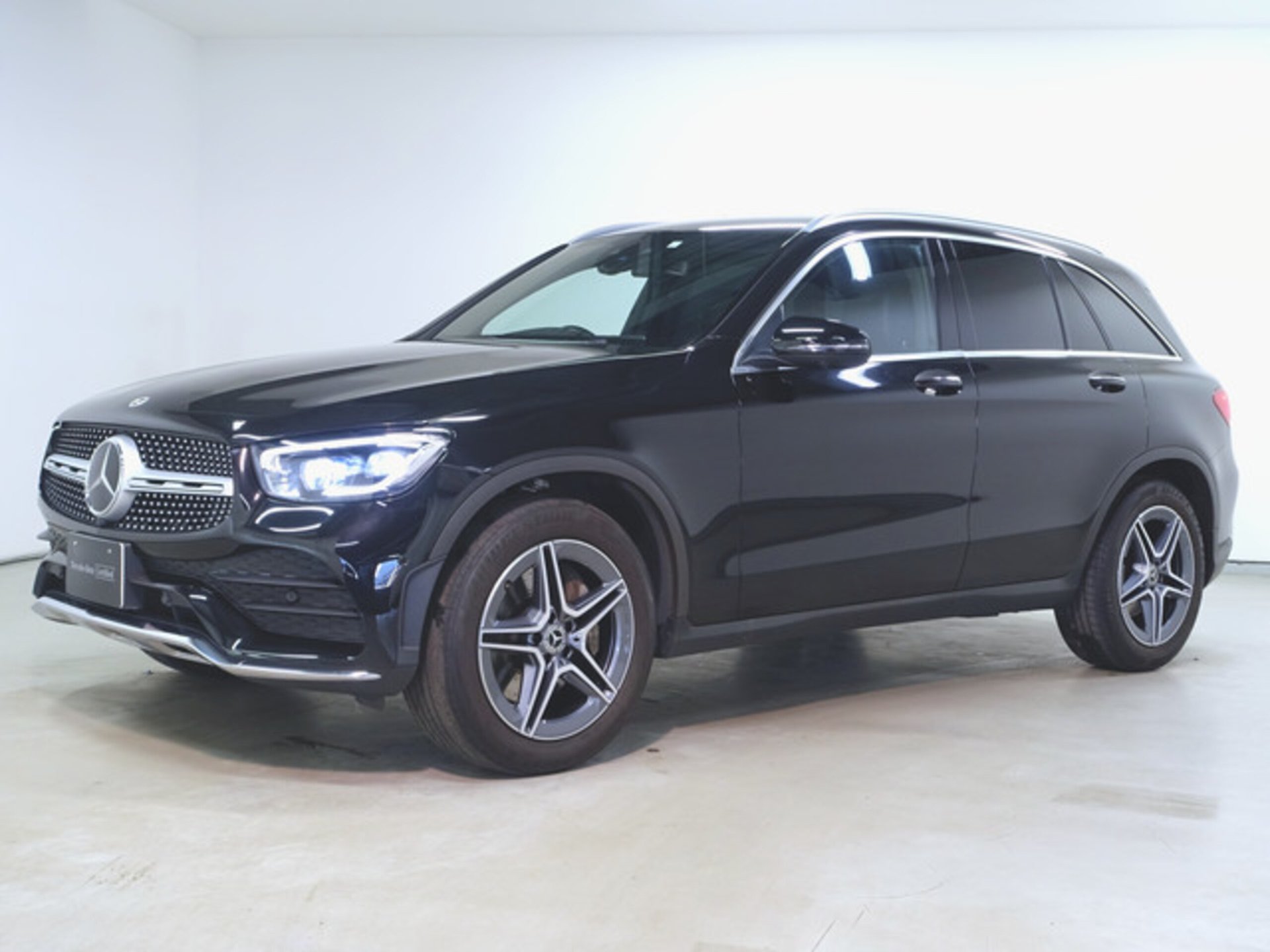 MERCEDES-BENZ GLC - View 1