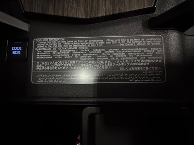 TOYOTA LAND CRUISER 300 - 7