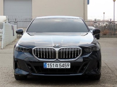 BMW 5 SERIES - 2