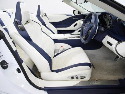 2023 Lexus LC CONVERTIBLE photo 2