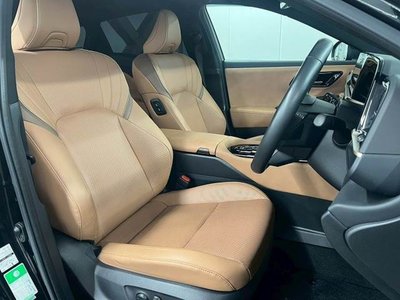 2023 Toyota CROWN SPORT photo 5