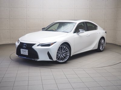 LEXUS IS