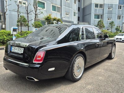 ROLLS-ROYCE PHANTOM - 4