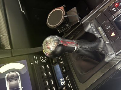 2017 Porsche 718 photo 9