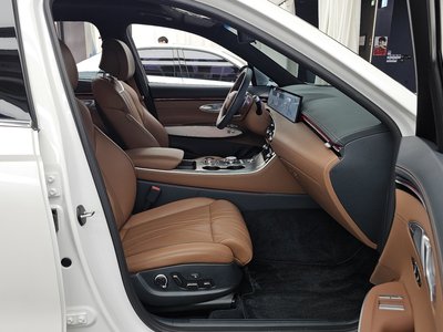 2024 Genesis GV70 — миниатюра 11