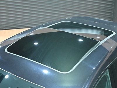 PORSCHE MACAN - 2