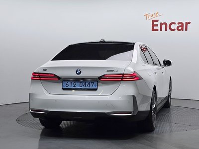 صورة 3 لـ 2025 BMW I5