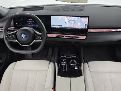 صورة 5 لـ 2025 BMW I5