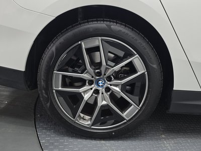 صورة 6 لـ 2025 BMW I5