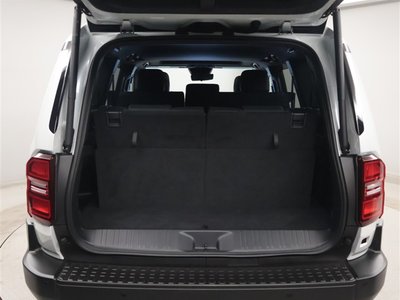 صورة مصغرة 24 لـ 2024 Toyota LAND CRUISER 250