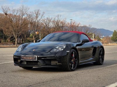 PORSCHE 718 BOXSTER