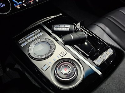 GENESIS G80 (RG3) - 9