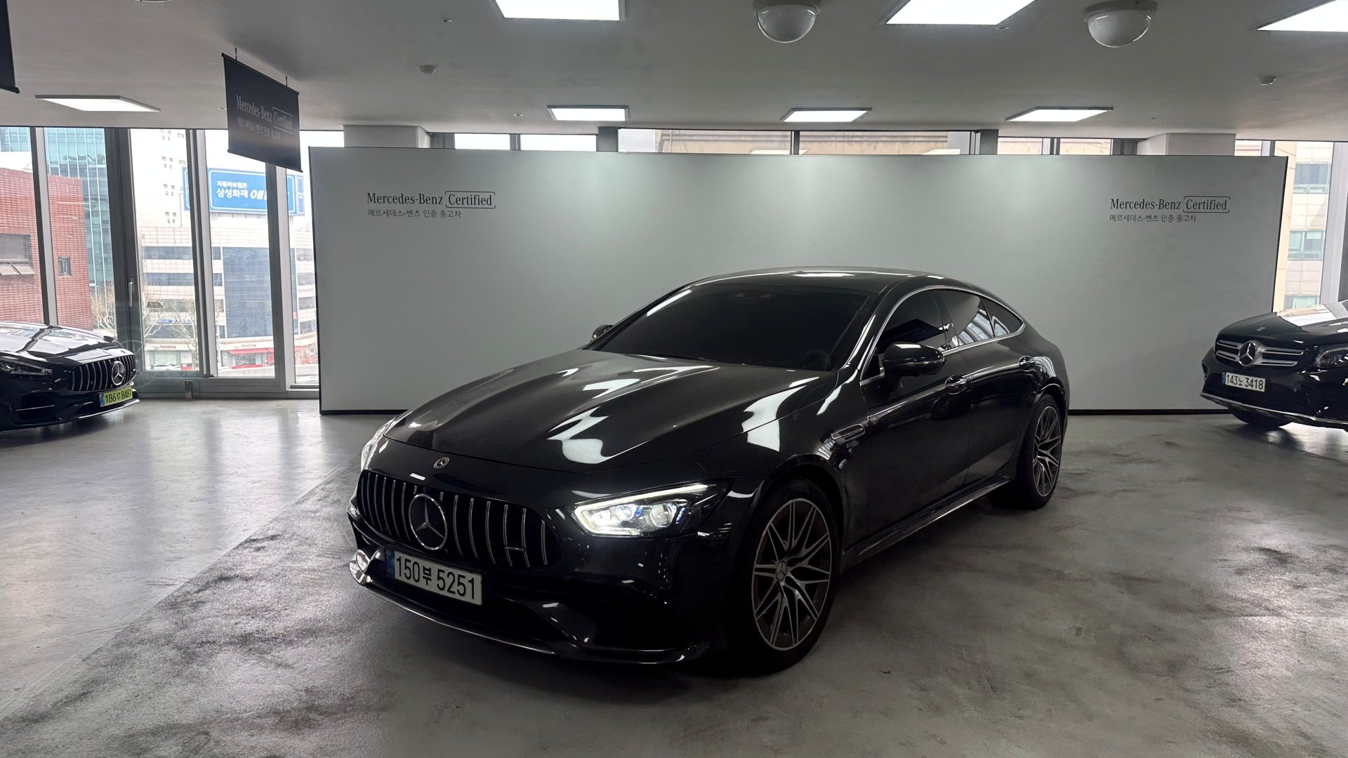 MERCEDES-BENZ GT AMG - View 1