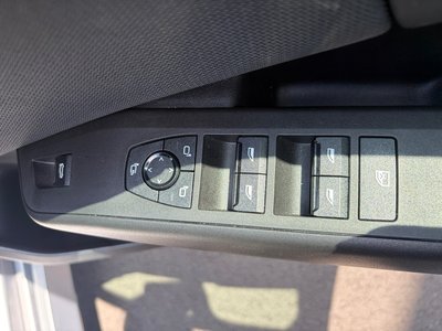 2025 BMW X3 thumbnail 32