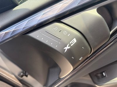 2025 BMW X3 thumbnail 33