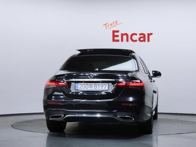 MERCEDES-BENZ E-CLASS - 4