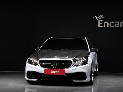 MERCEDES-BENZ E-CLASS - 2