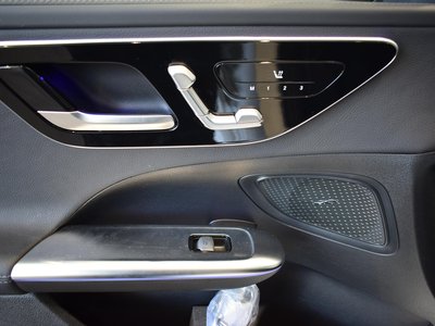 صورة مصغرة 28 لـ 2025 Mercedes-BENZ C-CLASS