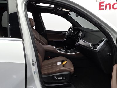 2022 BMW X5 — миниатюра 16