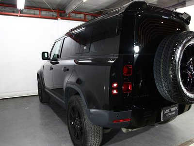 LAND ROVER DEFENDER - 10