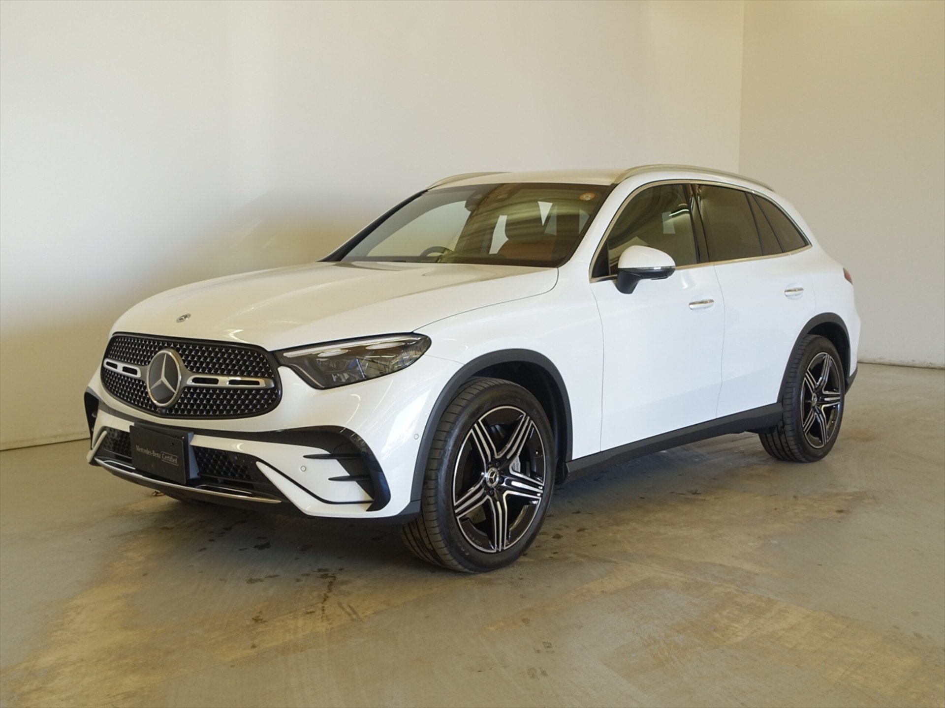MERCEDES-BENZ GLC - View 1