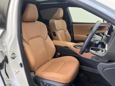 2023 Toyota CROWN SPORT photo 5
