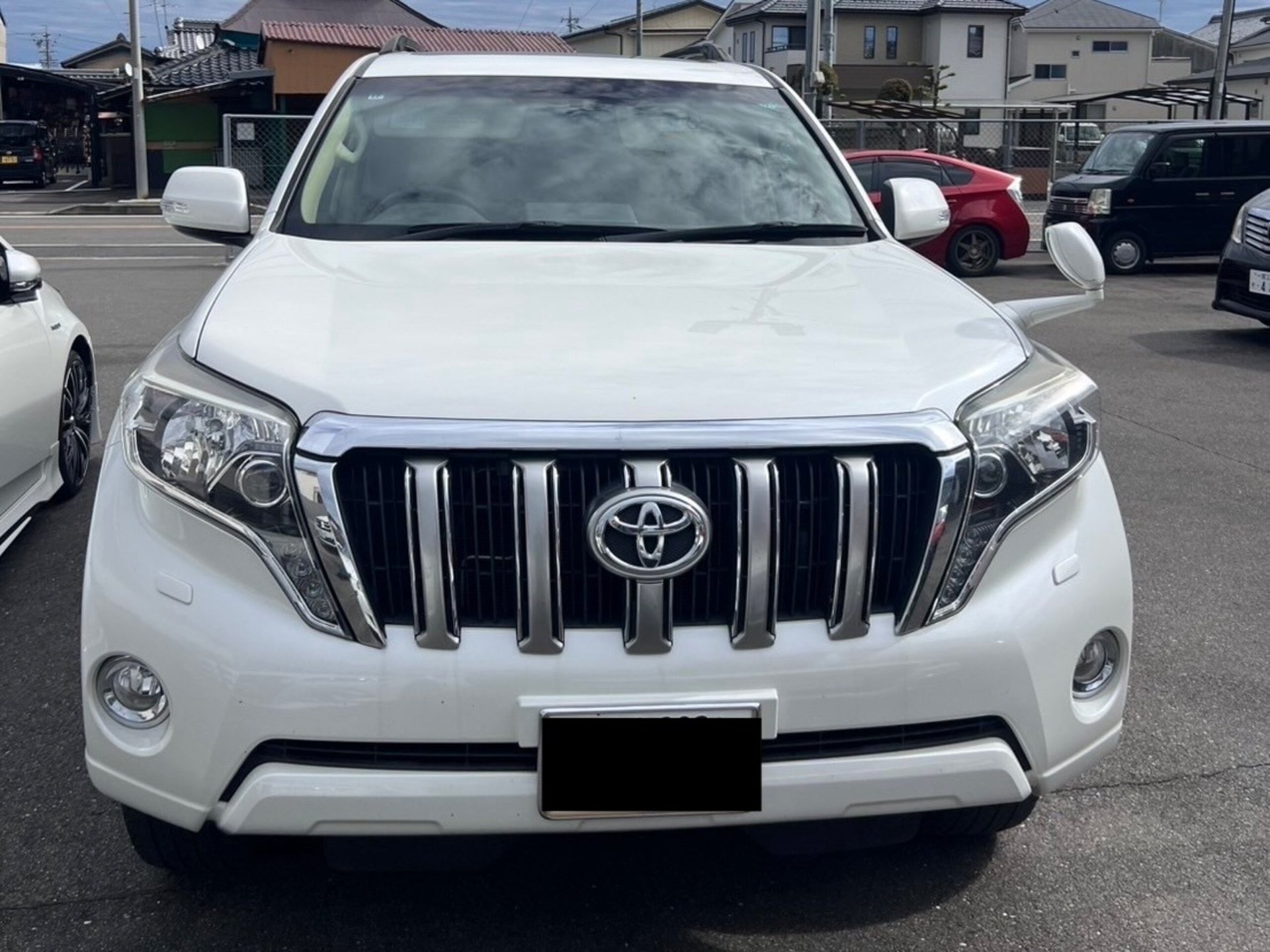 TOYOTA LAND CRUISER PRADO - View 1