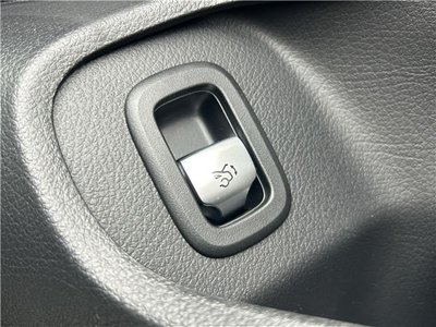 2025 Mercedes-BENZ CLE thumbnail 37