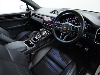2020 Porsche CAYENNE photo 5