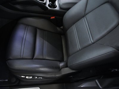 2020 Porsche CAYENNE photo 7